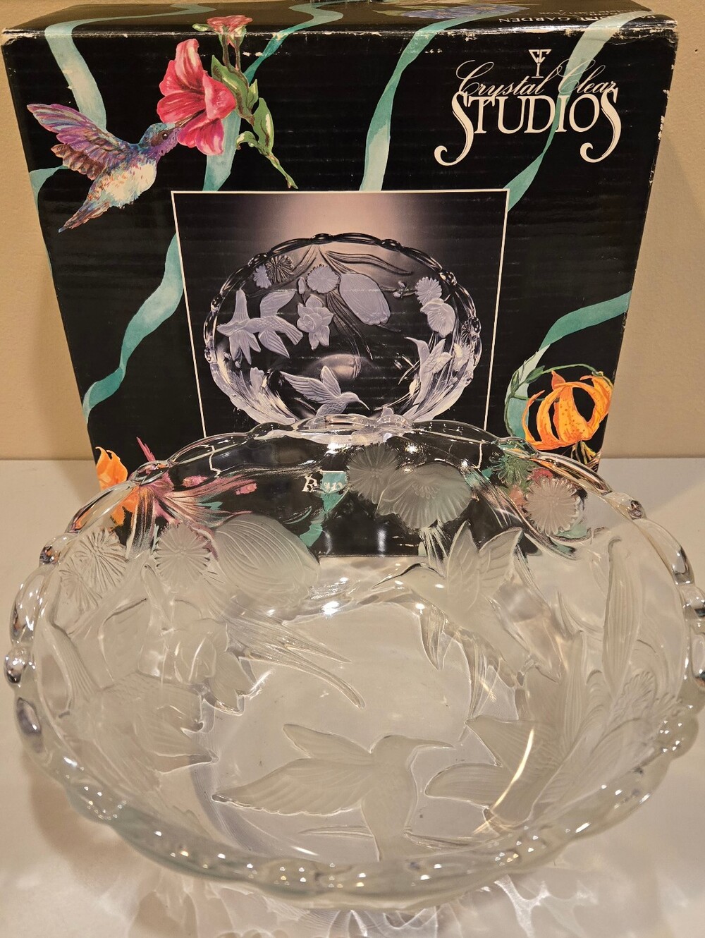 Vintage Crystal Clear Studios Paradise Garden Clear Etched Seving Bowl
